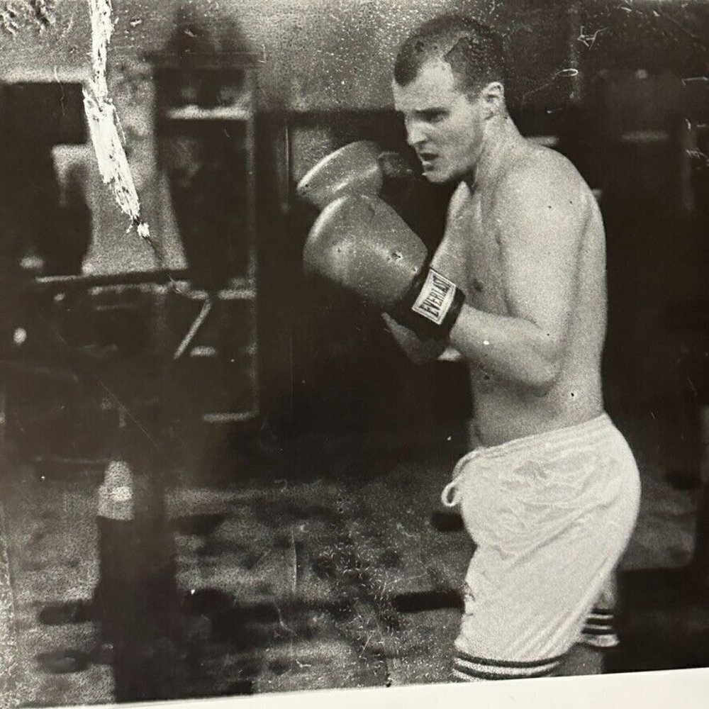 Photograph Silver Gelatin Print Janine Gordon Signed 20x24" B/W Boxing Gleasons - Picture 5 of 10